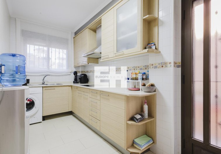 Resale - villa - Torrevieja - Costa Blanca