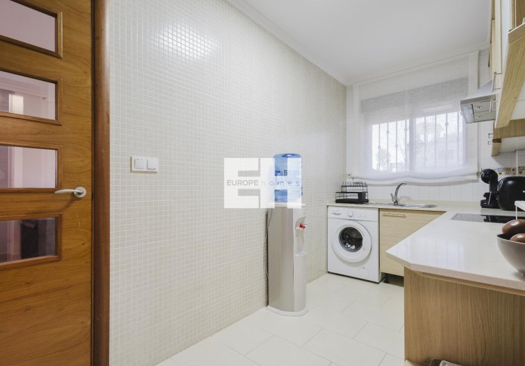 Resale - villa - Torrevieja - Costa Blanca