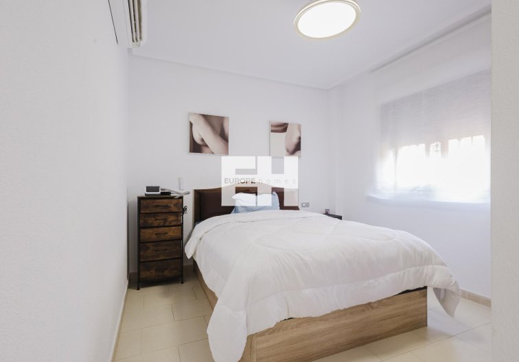 Resale - villa - Torrevieja - Costa Blanca