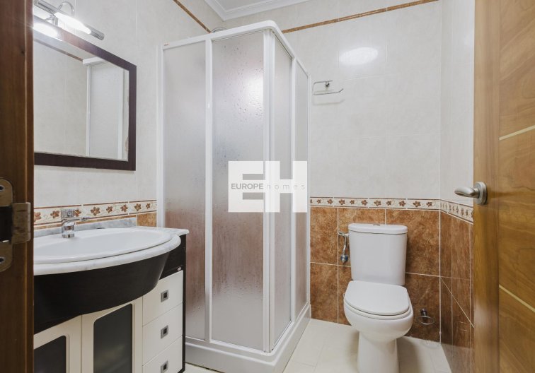 Resale - villa - Torrevieja - Costa Blanca