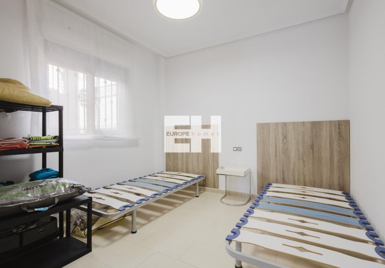 Resale - villa - Torrevieja - Costa Blanca