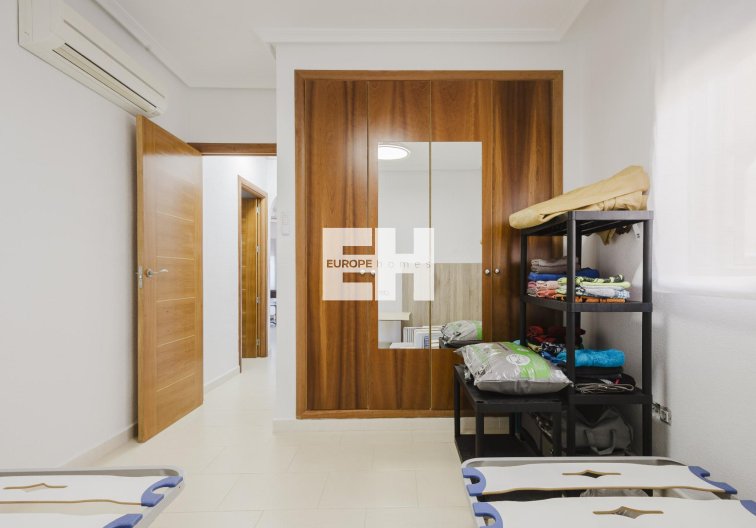 Resale - villa - Torrevieja - Costa Blanca