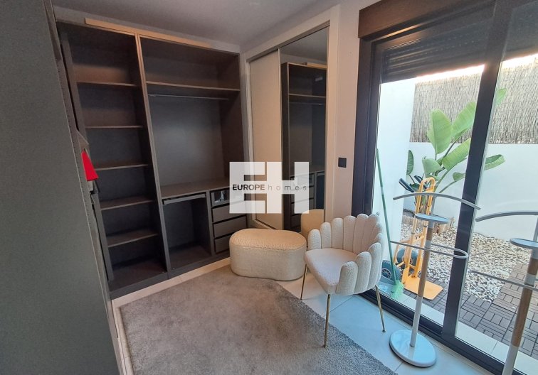 Segunda mano - villa - Cabo Roig - Costa Blanca