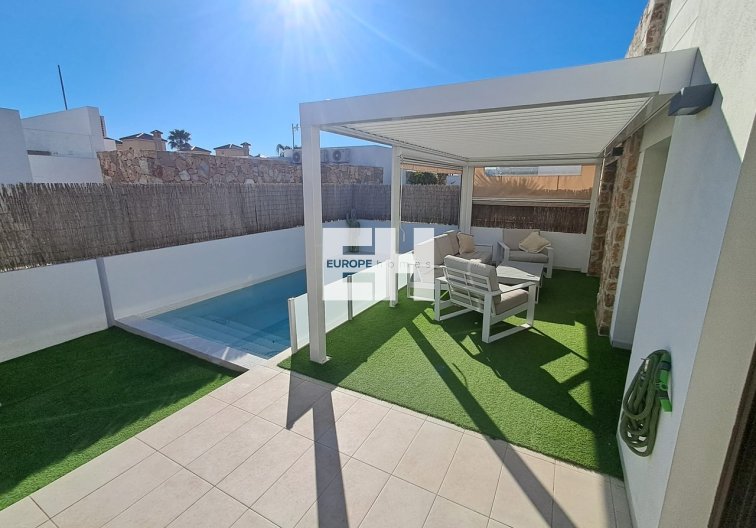 Segunda mano - villa - Cabo Roig - Costa Blanca