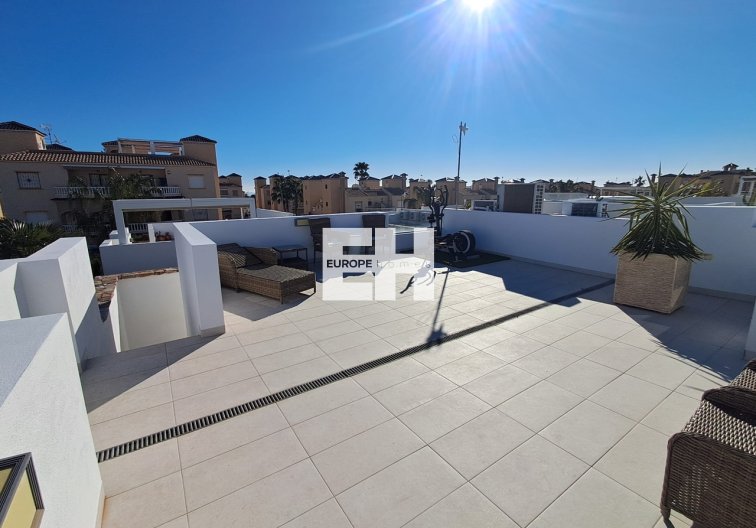 Segunda mano - villa - Cabo Roig - Costa Blanca