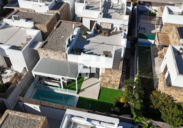 Segunda mano - villa - Cabo Roig - Costa Blanca