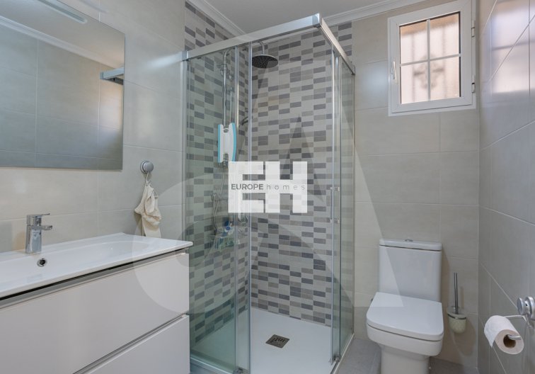 Herverkoop - villa - Guardamar del Segura - Urbanizaciones