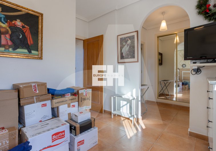 Herverkoop - villa - Guardamar del Segura - Urbanizaciones