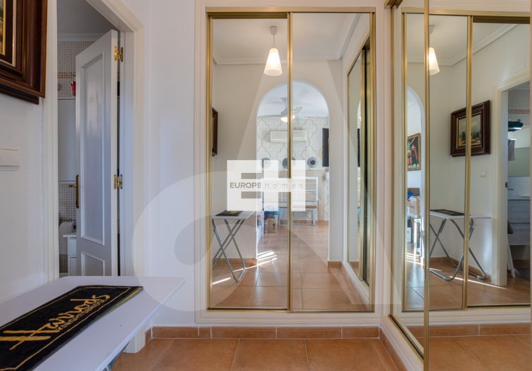 Herverkoop - villa - Guardamar del Segura - Urbanizaciones