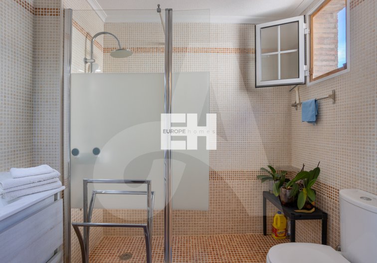 Herverkoop - villa - Guardamar del Segura - Urbanizaciones