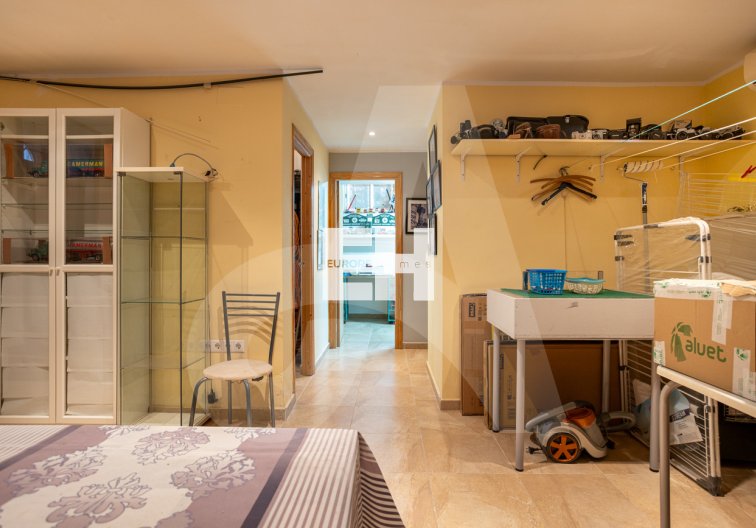 Herverkoop - villa - Guardamar del Segura - Urbanizaciones