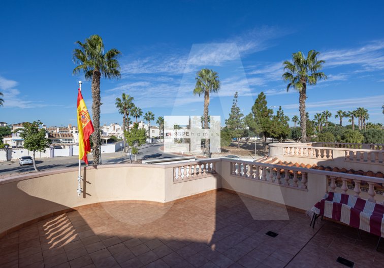 Herverkoop - villa - Guardamar del Segura - Urbanizaciones