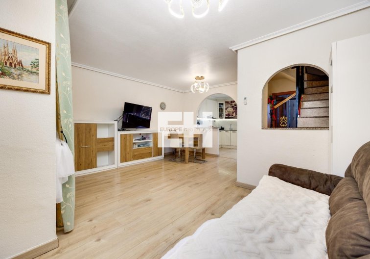 Resale - town house - Torrevieja - Aguas Nuevas
