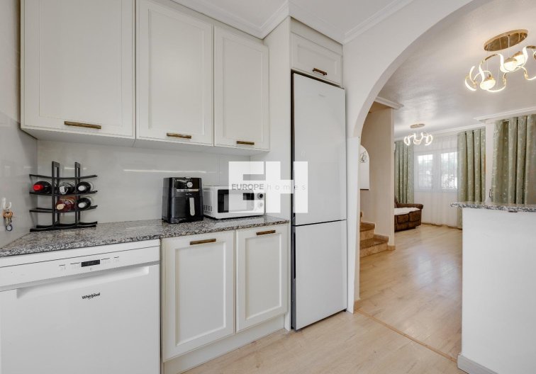 Resale - town house - Torrevieja - Aguas Nuevas