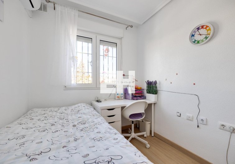 Resale - town house - Torrevieja - Aguas Nuevas