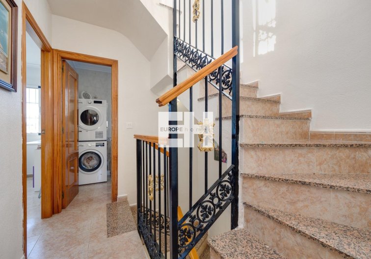 Resale - town house - Torrevieja - Aguas Nuevas