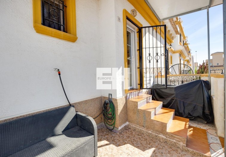 Resale - town house - Torrevieja - Aguas Nuevas