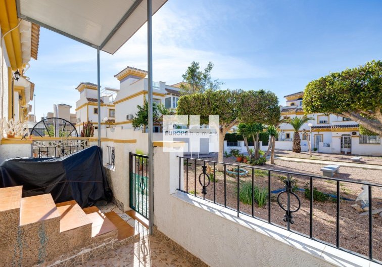 Resale - town house - Torrevieja - Aguas Nuevas