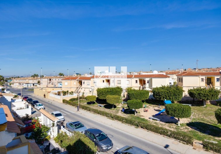 Resale - town house - Torrevieja - Aguas Nuevas