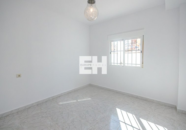 Herverkoop - villa - San Miguel de Salinas - Inland