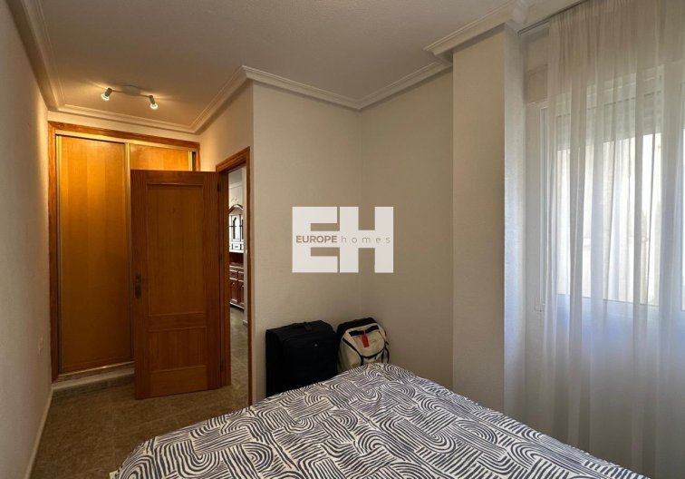 Segunda mano - Apartamento  - Torrevieja - Estacion De Autobuses