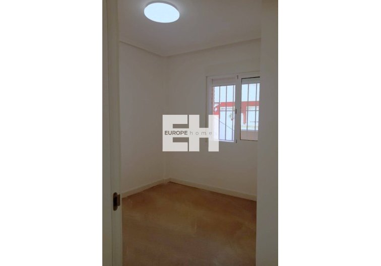 Segunda mano - town house - Pilar de la Horadada