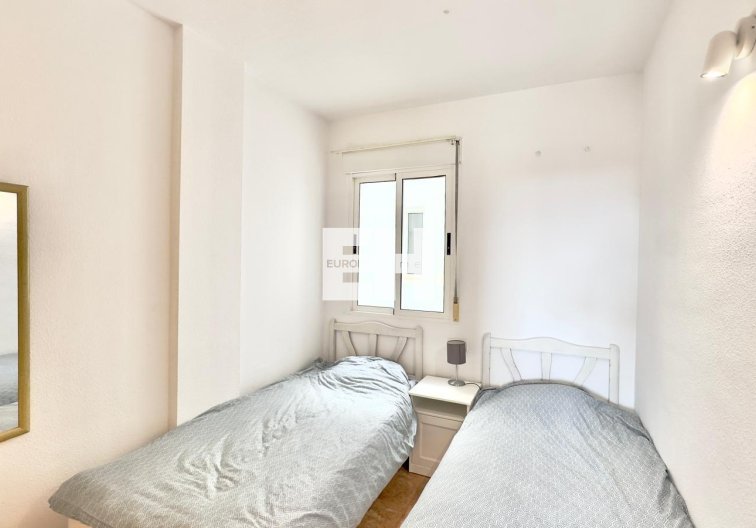 Resale - Apartment - Torrevieja - Centro