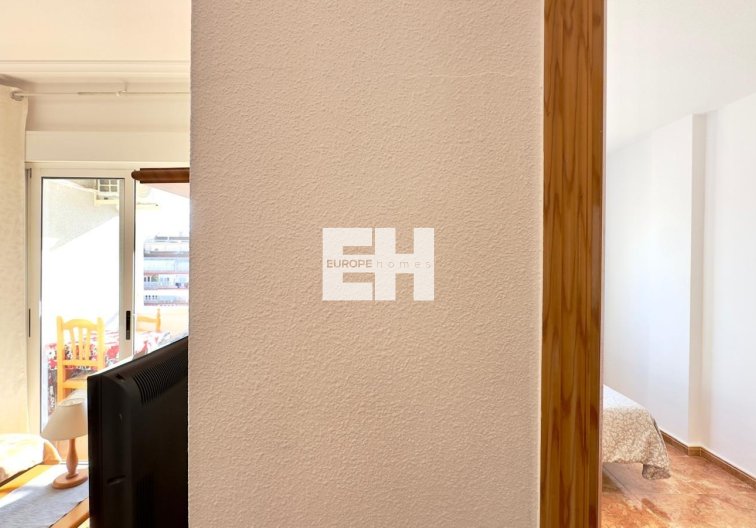 Resale - Apartment - Torrevieja - Centro