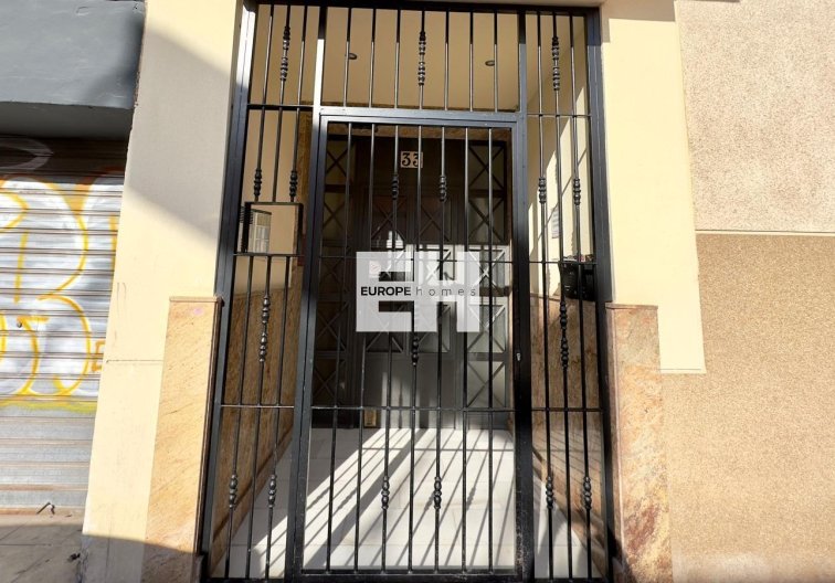 Resale - Apartment - Torrevieja - Centro