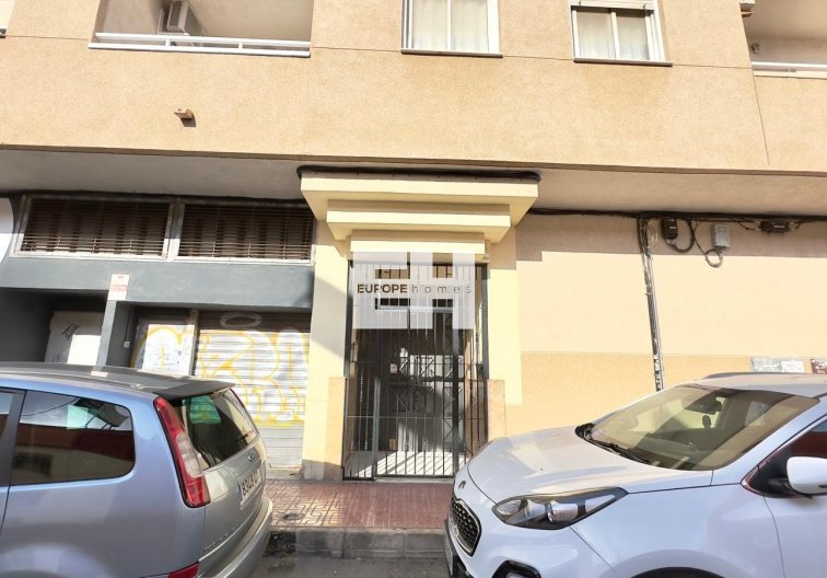 Resale - Apartment - Torrevieja - Centro