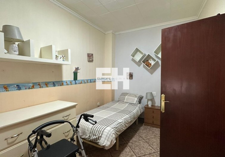 Segunda mano - Apartamento  - Torrevieja - Estacion De Autobuses