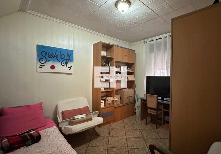 Segunda mano - Apartamento  - Torrevieja - Estacion De Autobuses