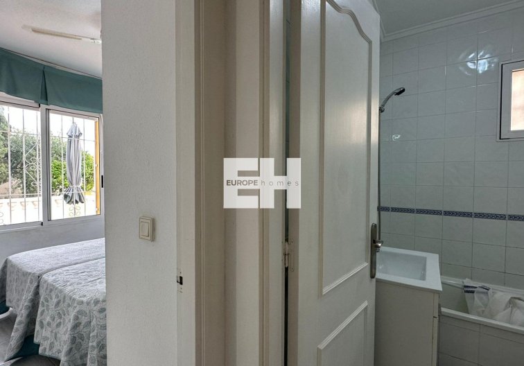 Resale - Bungalow - Orihuela Costa - Los Almendros-la Florida