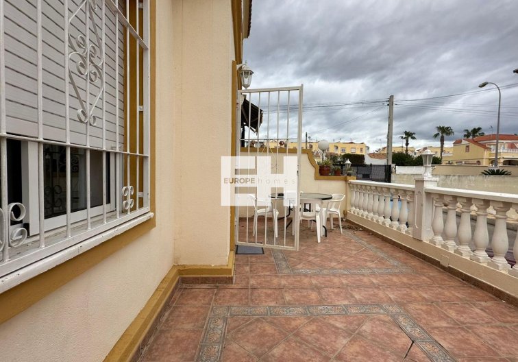 Resale - Bungalow - Orihuela Costa - Los Almendros-la Florida
