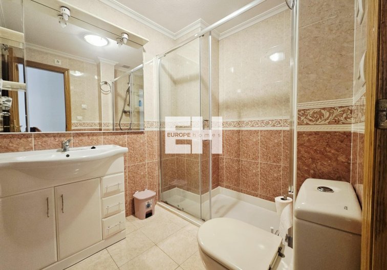 Segunda mano - Apartamento  - Torrevieja - Estacion De Autobuses