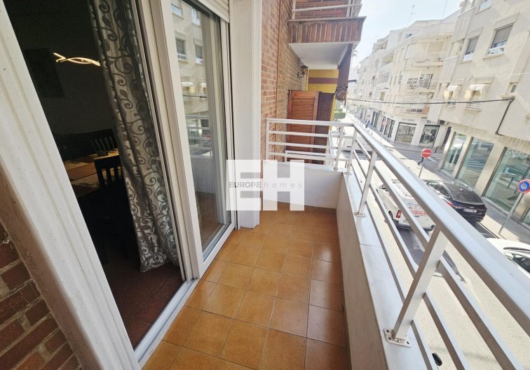 Segunda mano - Apartamento  - Torrevieja - Estacion De Autobuses