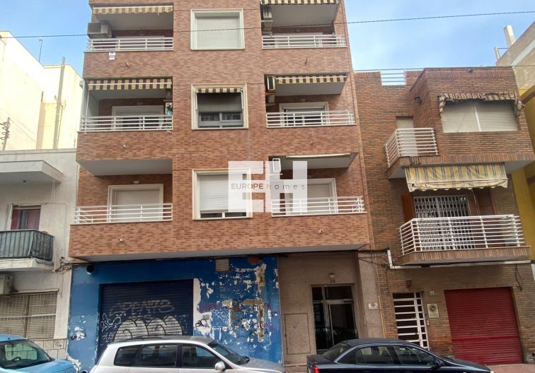 Segunda mano - Apartamento  - Torrevieja - Estacion De Autobuses