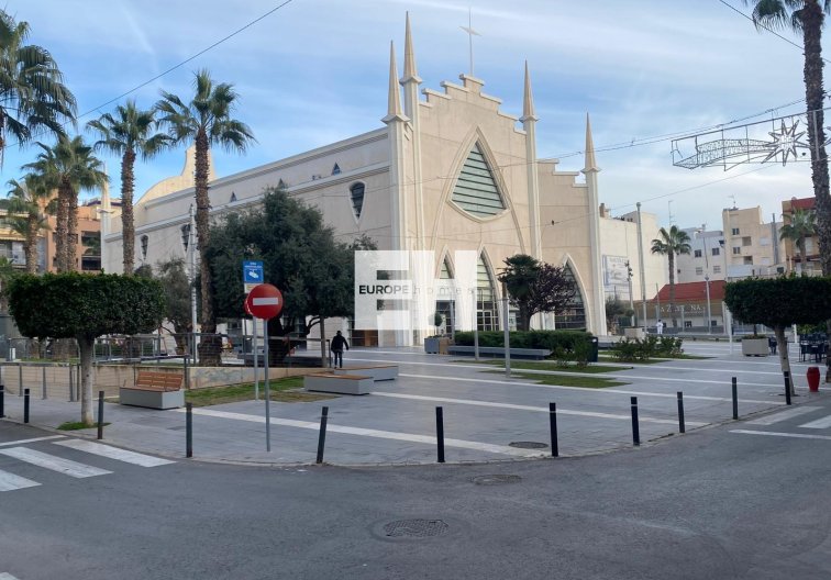 Segunda mano - Apartamento  - Torrevieja - Estacion De Autobuses