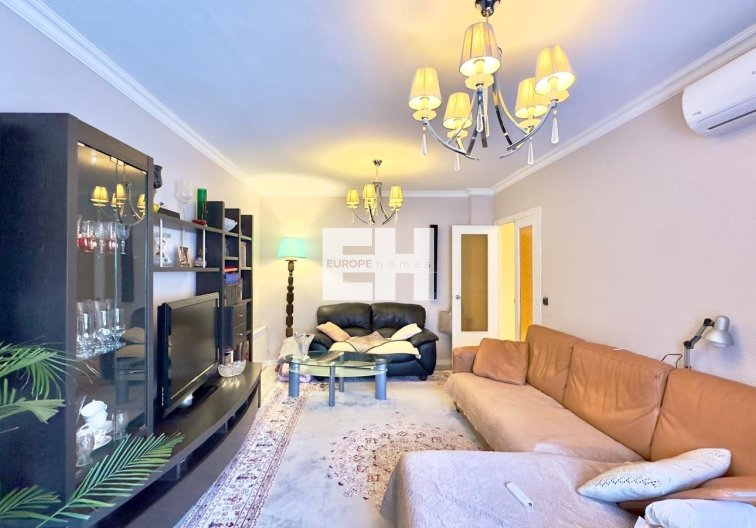 Resale - Apartment - Torrevieja - Centro