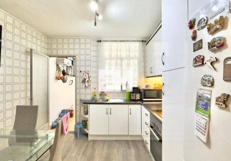 Resale - Apartment - Torrevieja - Centro