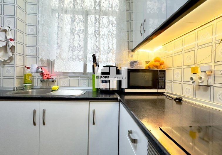 Resale - Apartment - Torrevieja - Centro