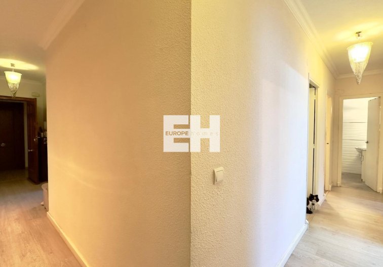 Resale - Apartment - Torrevieja - Centro