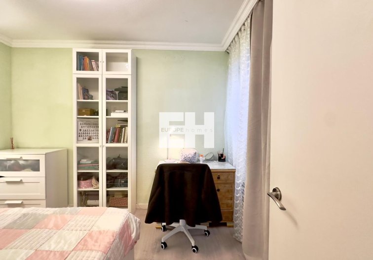 Resale - Apartment - Torrevieja - Centro