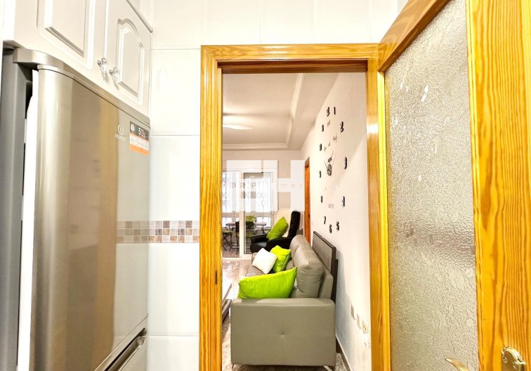 Resale - Apartment - Torrevieja - Centro