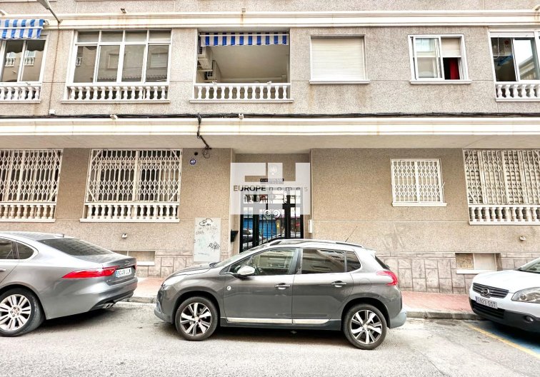 Resale - Apartment - Torrevieja - Centro