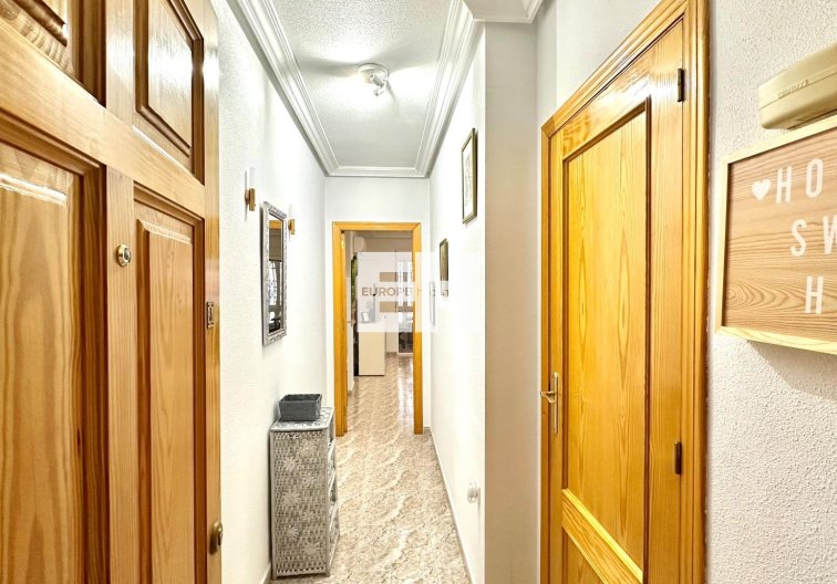 Resale - Apartment - Torrevieja - Centro