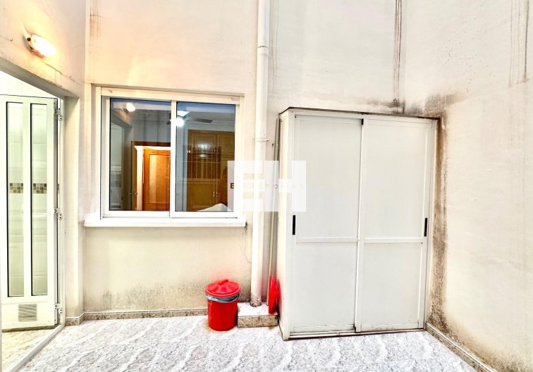 Resale - Apartment - Torrevieja - Centro