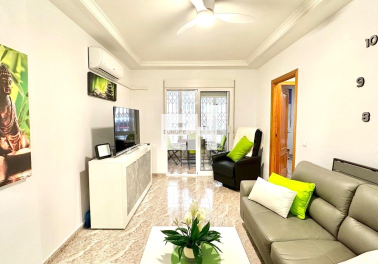 Resale - Apartment - Torrevieja - Centro