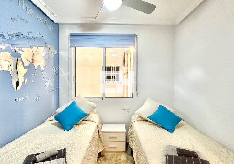 Resale - Apartment - Torrevieja - Centro