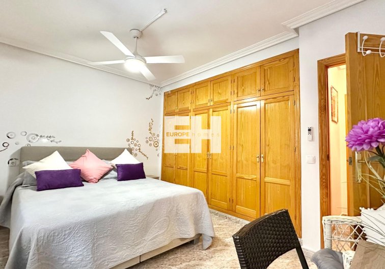 Resale - Apartment - Torrevieja - Centro